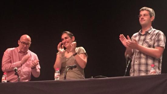 Barbero, Carpio i Llach en l'acte celebrat divendres al Teatre Municipal de Banyoles Foto:ÒSCAR PADILLA